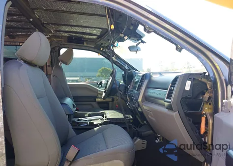 2022 Ford F-250 Xlt z USA, uszkodzony, nr VIN 1FT7W2BN9NEF83907